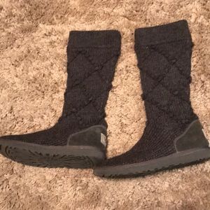 Ugg grey sweater boots
